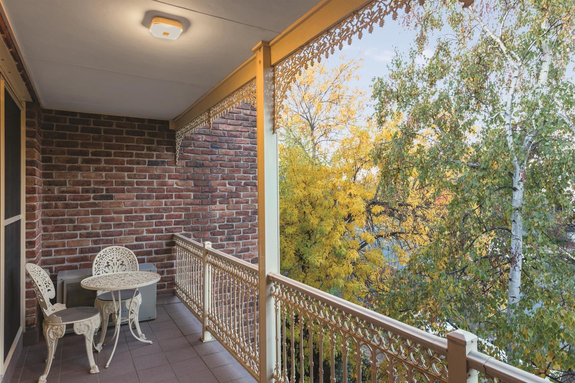 Adina Serviced Apartments Canberra Kingston Экстерьер фото