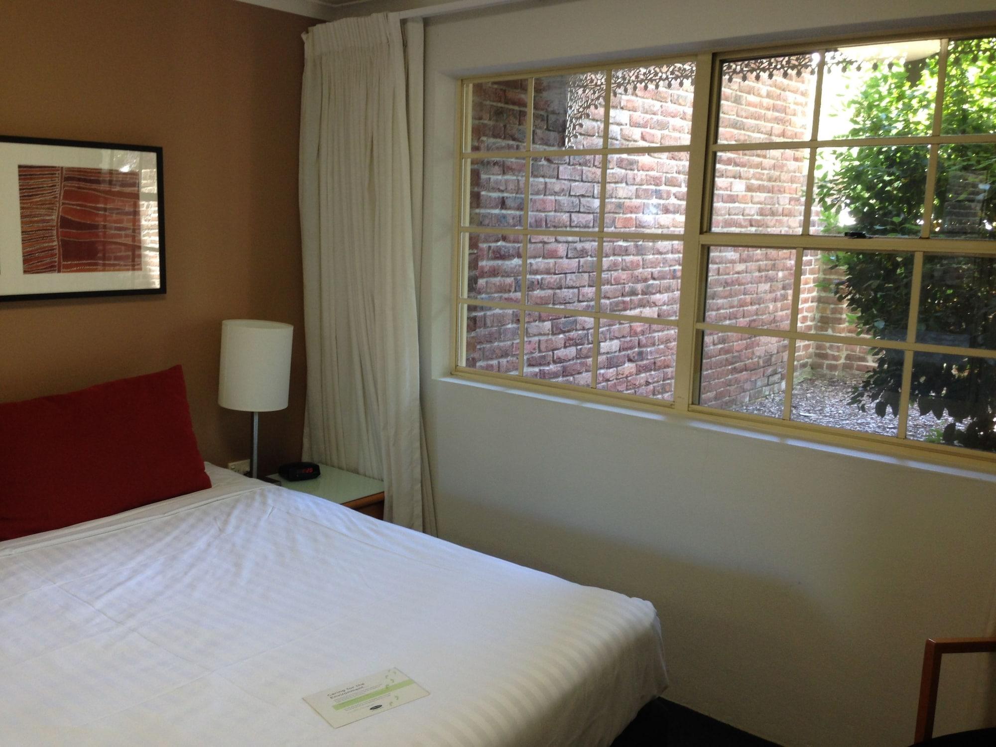 Adina Serviced Apartments Canberra Kingston Экстерьер фото