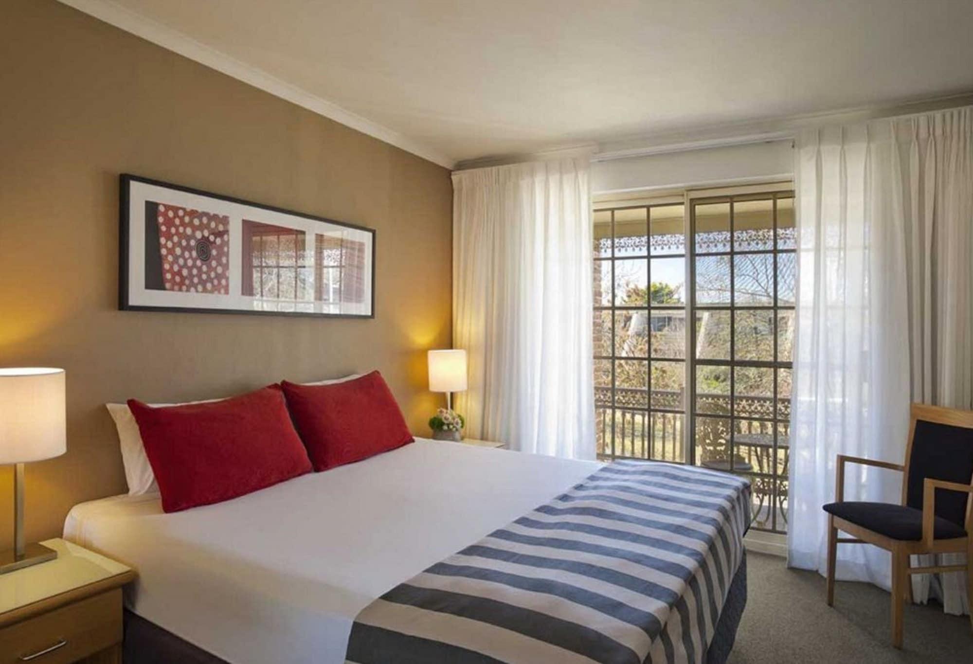 Adina Serviced Apartments Canberra Kingston Экстерьер фото