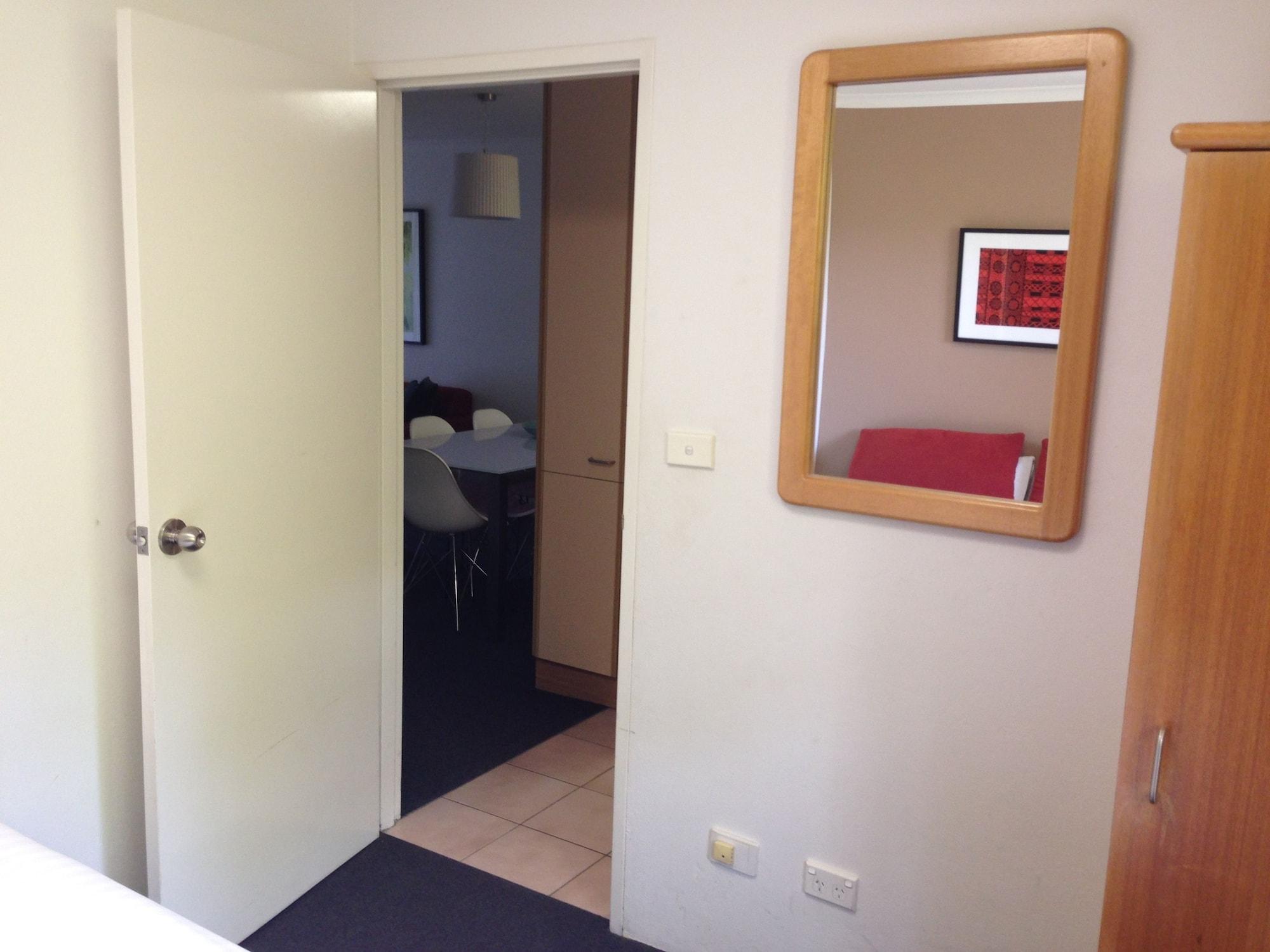 Adina Serviced Apartments Canberra Kingston Экстерьер фото