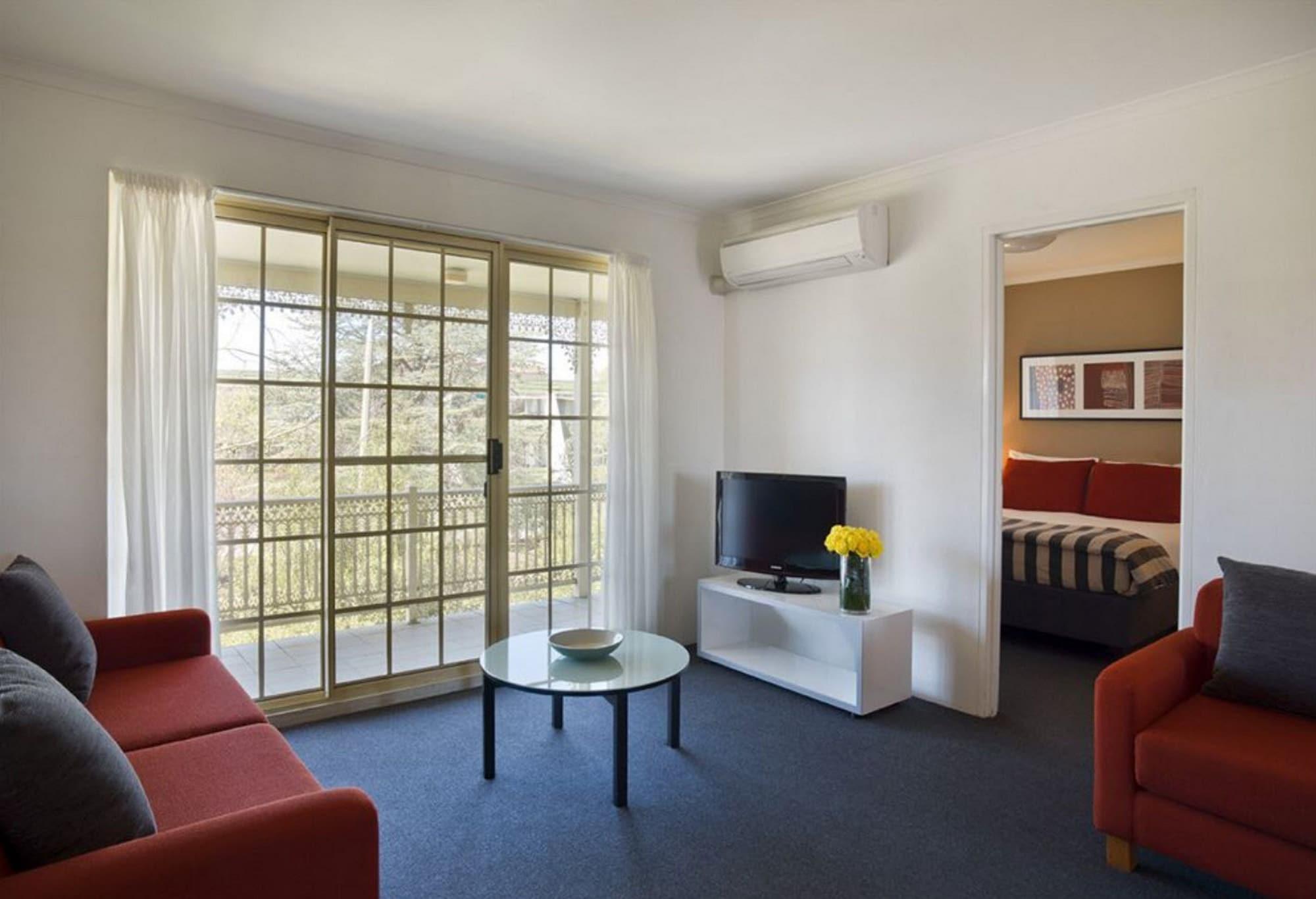 Adina Serviced Apartments Canberra Kingston Экстерьер фото