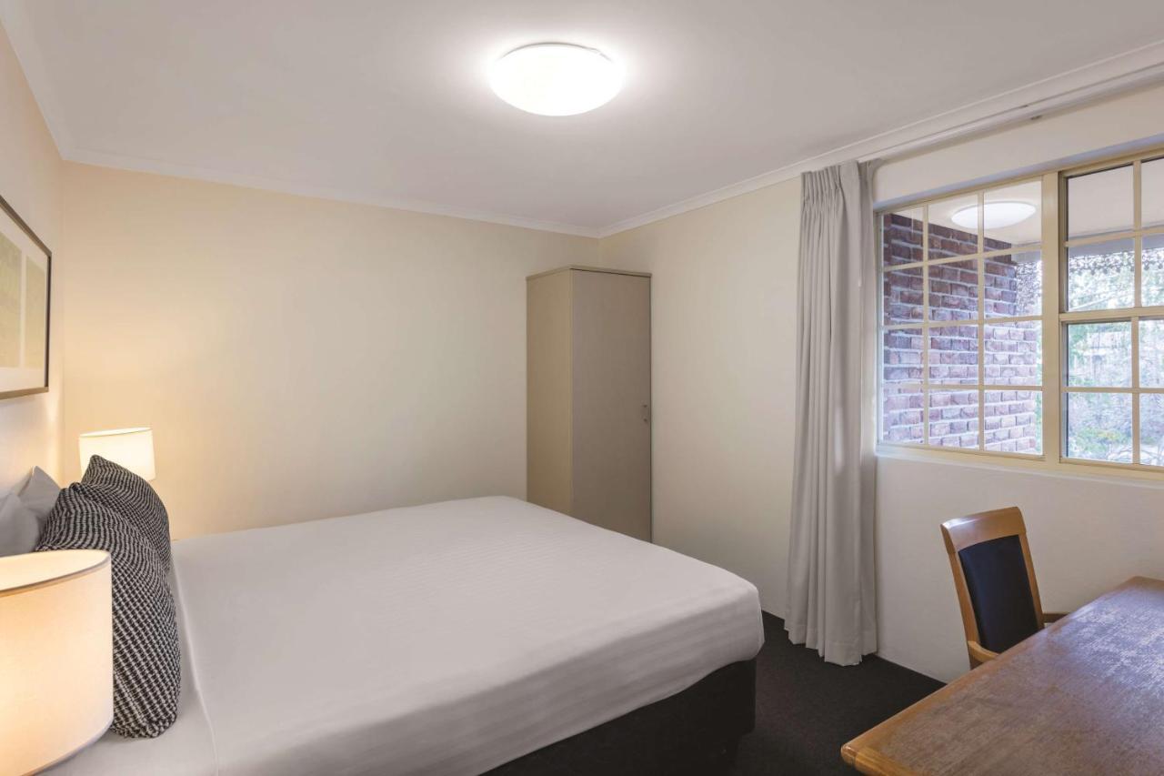 Adina Serviced Apartments Canberra Kingston Экстерьер фото