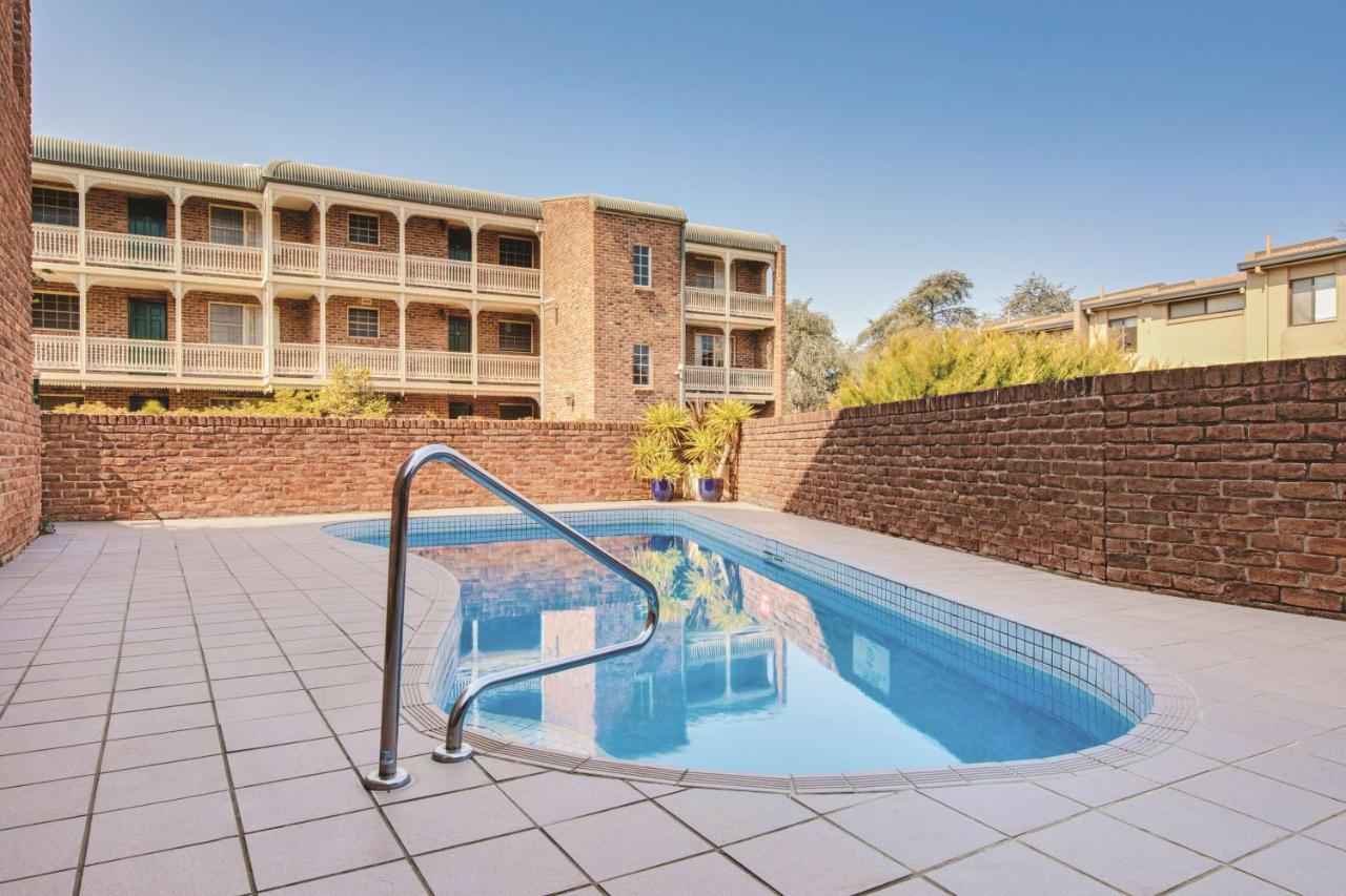 Adina Serviced Apartments Canberra Kingston Экстерьер фото