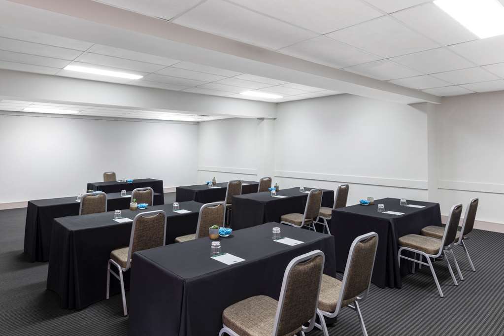 Adina Serviced Apartments Canberra Kingston Экстерьер фото