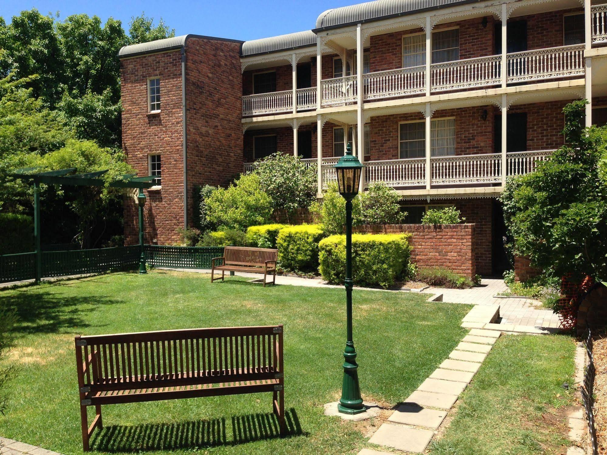 Adina Serviced Apartments Canberra Kingston Экстерьер фото