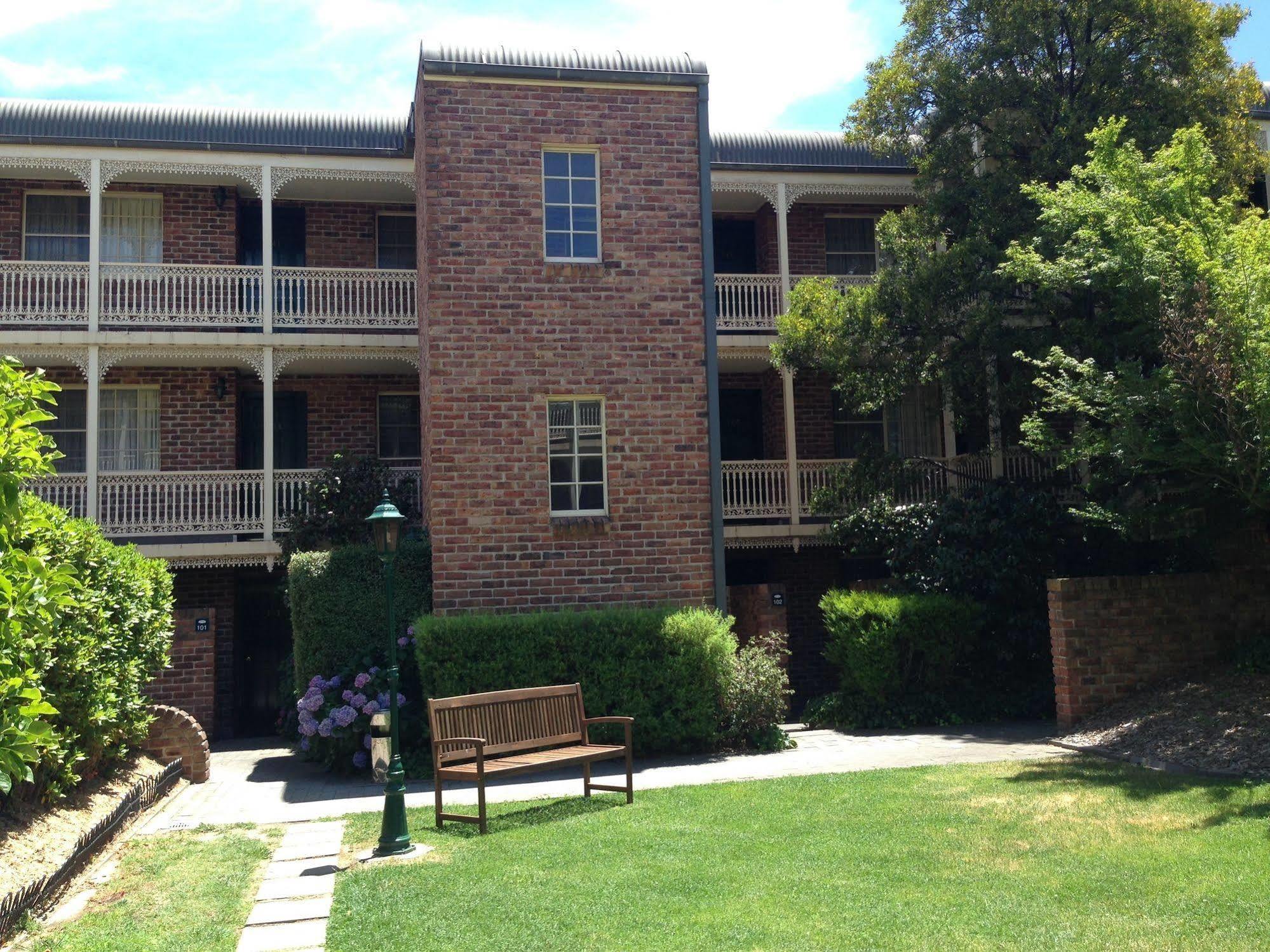 Adina Serviced Apartments Canberra Kingston Экстерьер фото