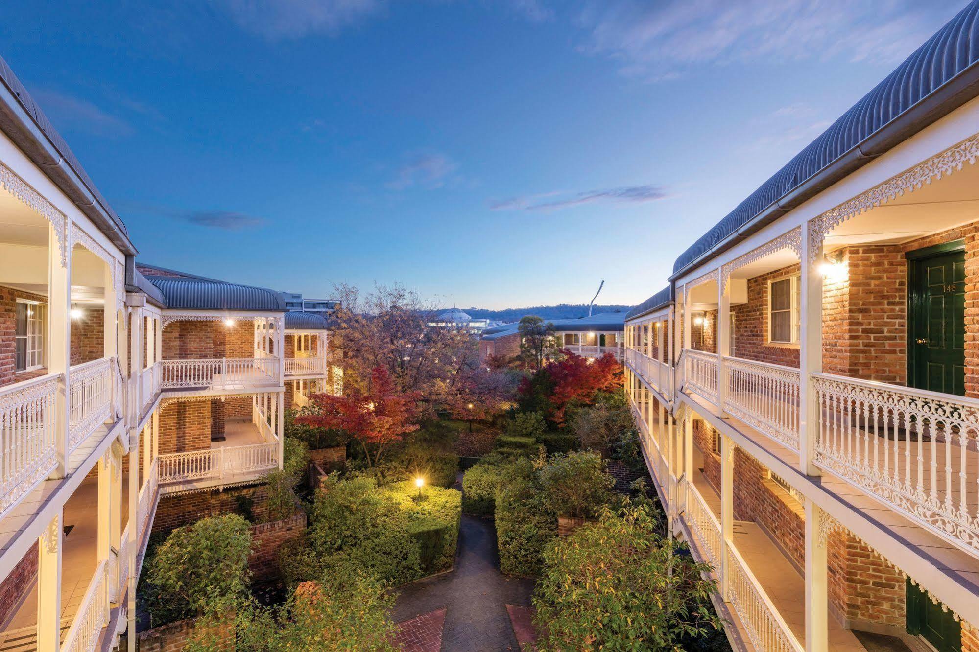 Adina Serviced Apartments Canberra Kingston Экстерьер фото