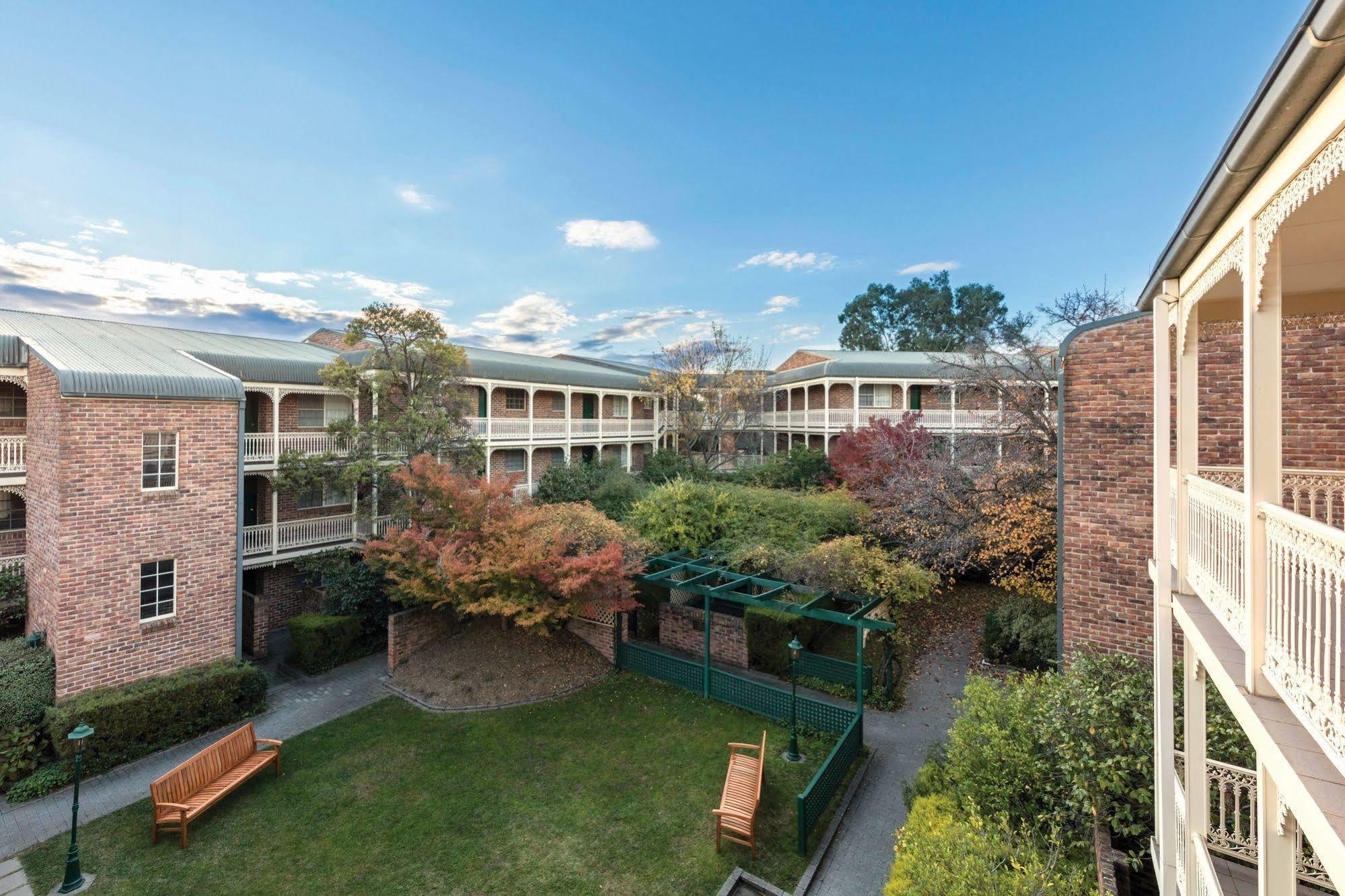 Adina Serviced Apartments Canberra Kingston Экстерьер фото