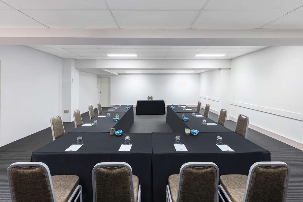 Adina Serviced Apartments Canberra Kingston Удобства фото